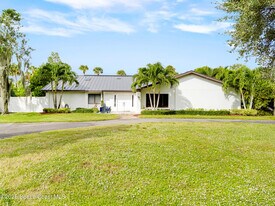 165 Crispin St in Merritt Island, FL - Building Photo