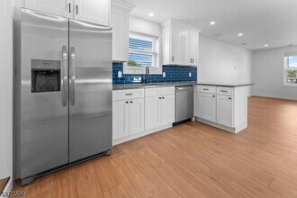 65 Anderson St in Raritan, NJ - Building Photo - Building Photo