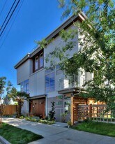 2611 NW 65th St in Seattle, WA - Building Photo