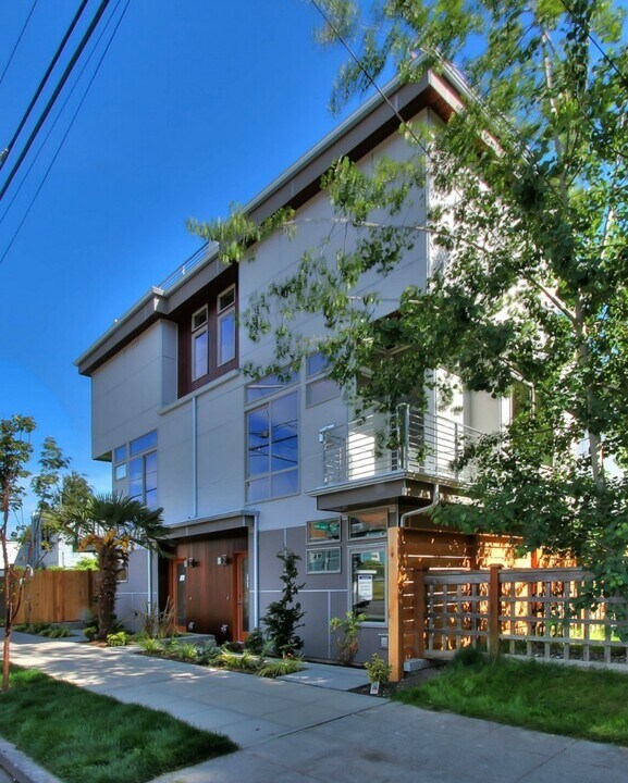 2611 NW 65th St in Seattle, WA - Foto de edificio