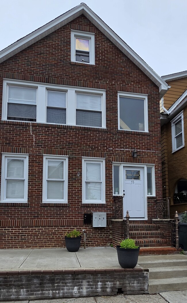 75 Saint Johns Pl, Unit 2 Fl