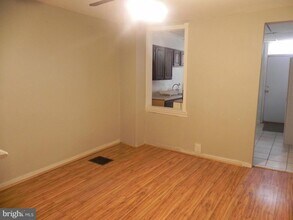 319 W 28th St in Baltimore, MD - Building Photo - Building Photo