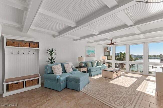 property at 4031 Gulf Shore Blvd N