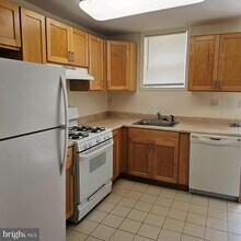 1816 Montrose St in Philadelphia, PA - Building Photo - Building Photo