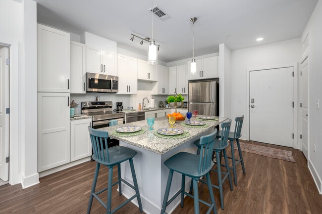 Flats at College Park in College Park, MD - Foto de edificio - Interior Photo