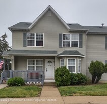 70 Broadway in Keyport, NJ - Building Photo