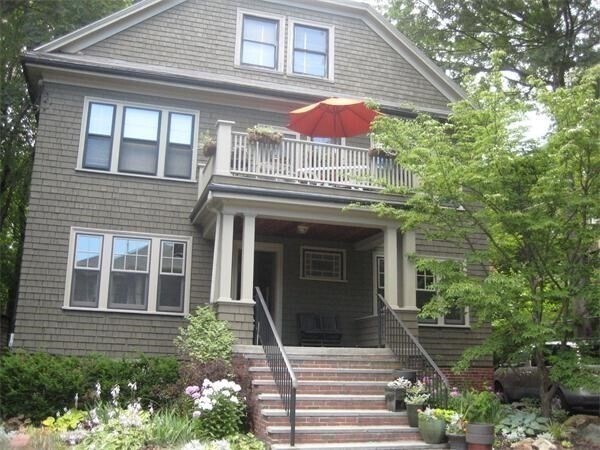 12 Lawrence Rd in Brookline, MA - Building Photo