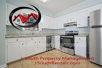 1204 McNeil Ave in Mobile, AL - Building Photo - Building Photo