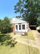 311 Bradley Dr in Montgomery, AL - Building Photo