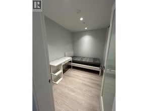 5380 Crooked Br Rd in Vancouver, BC - Building Photo - Building Photo