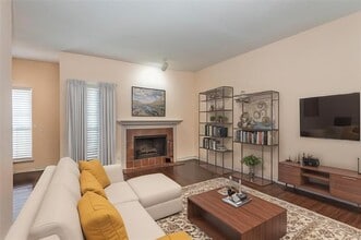 8600 Coppertowne Ln in Dallas, TX - Building Photo - Building Photo