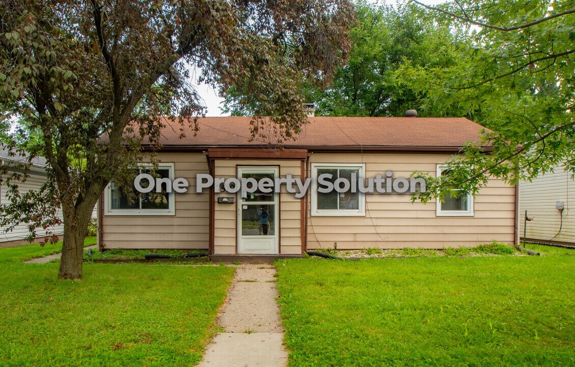 7519 Alexander Ave in Hammond, IN - Foto de edificio