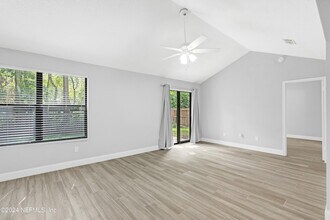 3912 English Colony Dr S in Jacksonville, FL - Foto de edificio - Building Photo