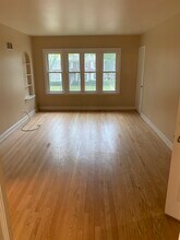 8012 W North Ave, Unit 4 in Wauwatosa, WI - Building Photo - Building Photo