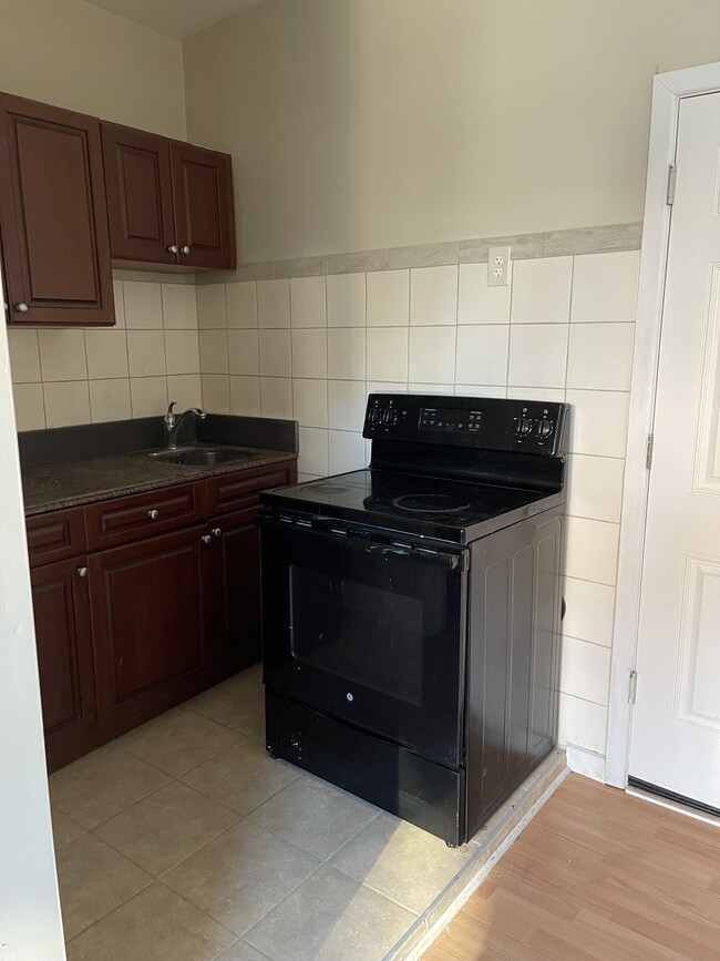 4467 Frankford Ave, Unit 4467 frakford 2F in Philadelphia, PA - Building Photo - Building Photo