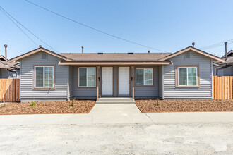 11421 Seymour St in Castroville, CA - Building Photo - Building Photo