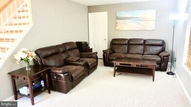 19018 Bronco Dr in Germantown, MD - Building Photo - Building Photo