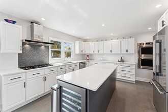 11 Oneck Rd in Westhampton Beach, NY - Building Photo - Building Photo