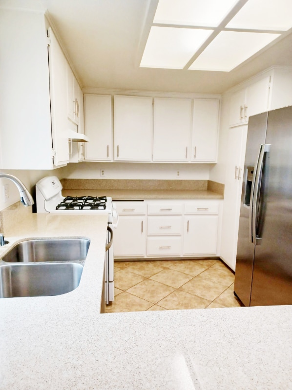 127 Tiger Ln in San Jacinto, CA - Foto de edificio - Building Photo