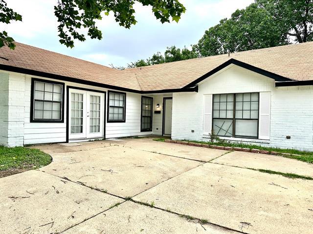 2703 Armstrong Dr in Arlington, TX - Building Photo - Building Photo