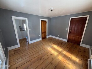 372 NY-43 in Stephentown, NY - Foto de edificio - Building Photo