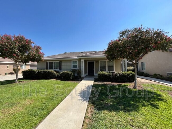 property at 1726 Paseo Del Lago