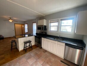 13 Andrew St, Unit 1 in Cambridge, MA - Building Photo - Building Photo