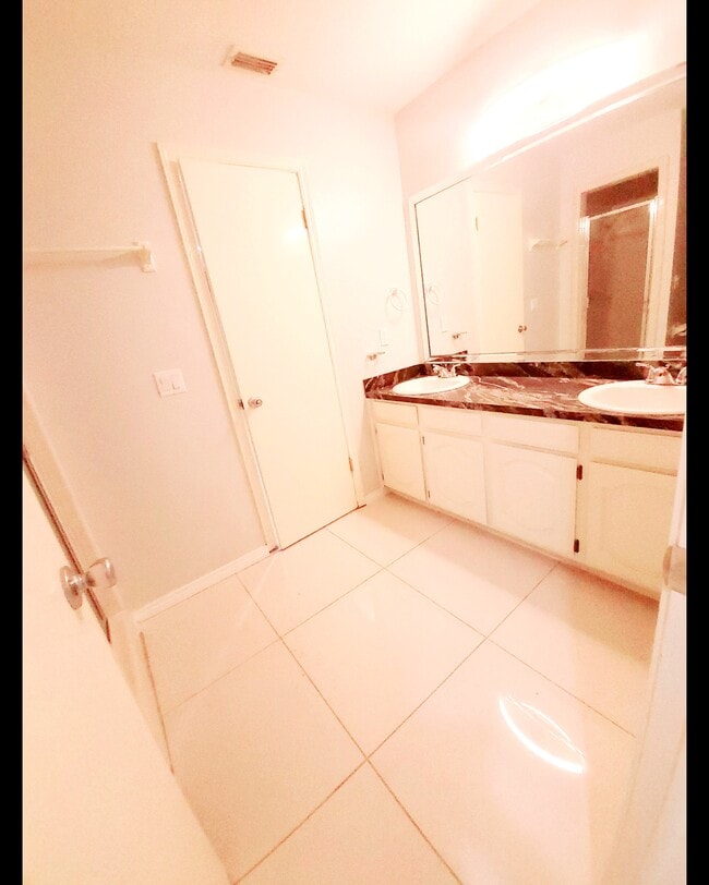 property at 2401 S Jackson Rd