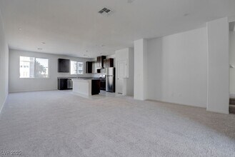 9241 Hudson Yards Ct in Las Vegas, NV - Building Photo - Building Photo