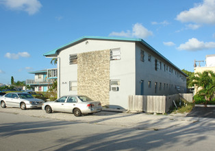 Lantana Apartments in Lantana, FL - Building Photo - Building Photo