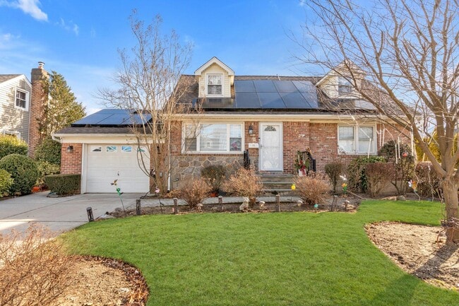 property at 1815 Schermerhorn St