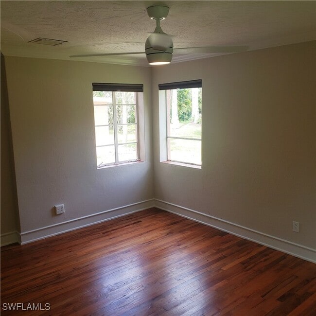 1443 Sandra Dr
