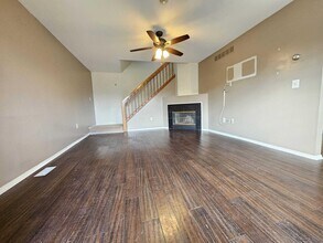 2011 Vine Way Dr in Canton, MI - Building Photo - Building Photo