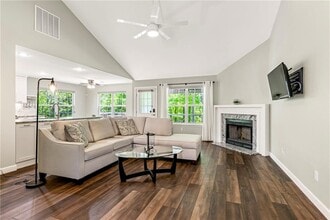 2 Haslemere Ln in Bella Vista, AR - Building Photo - Building Photo