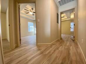 404 Newport Ave in Edinburg, TX - Building Photo - Building Photo