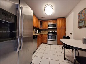 1985 S Ocean Dr in Hallandale Beach, FL - Building Photo - Building Photo