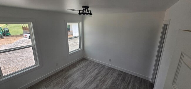 property at 1511 N Springfield St