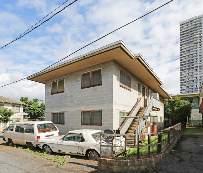 829 Waiaka Pl in Honolulu, HI - Building Photo - Building Photo