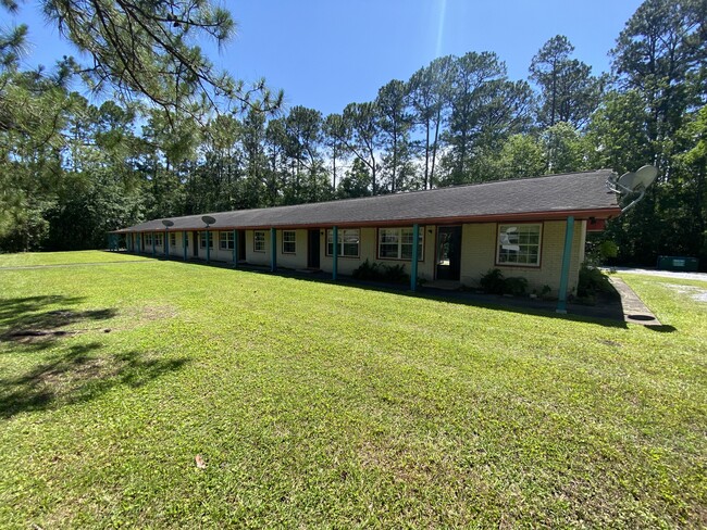 3221 Montecito Blvd in Milton, FL - Building Photo - Building Photo