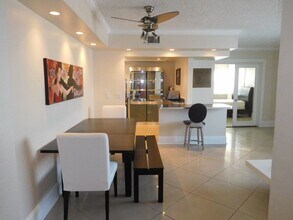 112 S Federal Hwy, Unit Trendy 2-1 Walk to Beach in Pompano Beach, FL - Foto de edificio - Building Photo