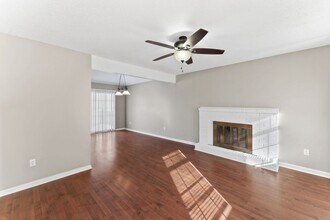 212 NE 90th Terrace in Kansas City, MO - Building Photo - Building Photo