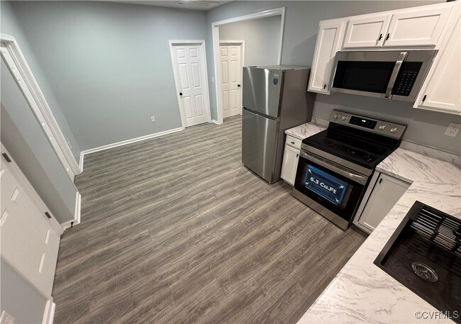 910 Rome St in Petersburg, VA - Building Photo - Building Photo