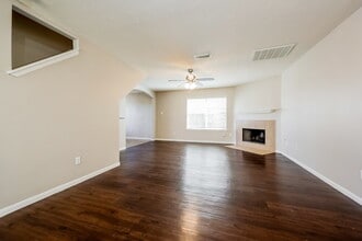25222 Barmby Dr in Tomball, TX - Foto de edificio - Building Photo