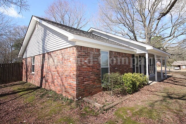 5901 Tishomingo Dr in Horn Lake, MS - Building Photo - Building Photo