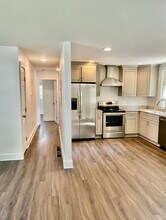 375 Cologne Dr SE in Atlanta, GA - Foto de edificio - Building Photo