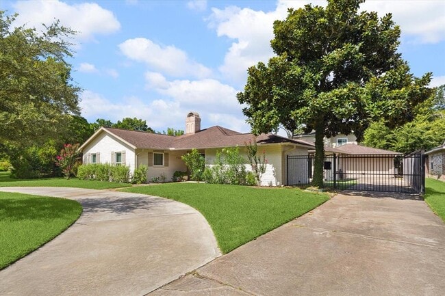 18438 Point Lookout Dr