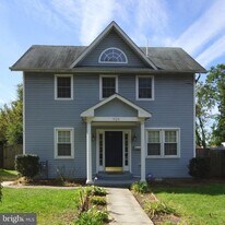923 Lewis Ave in Rockville, MD - Building Photo