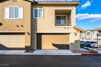 965 Nevada State Dr in Henderson, NV - Building Photo - Building Photo