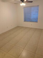 1013 Coral Club Dr, Unit 1013 in Coral Springs, FL - Foto de edificio - Building Photo