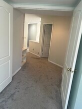 5018 Evanwood Ave in Oak Park, CA - Building Photo - Building Photo